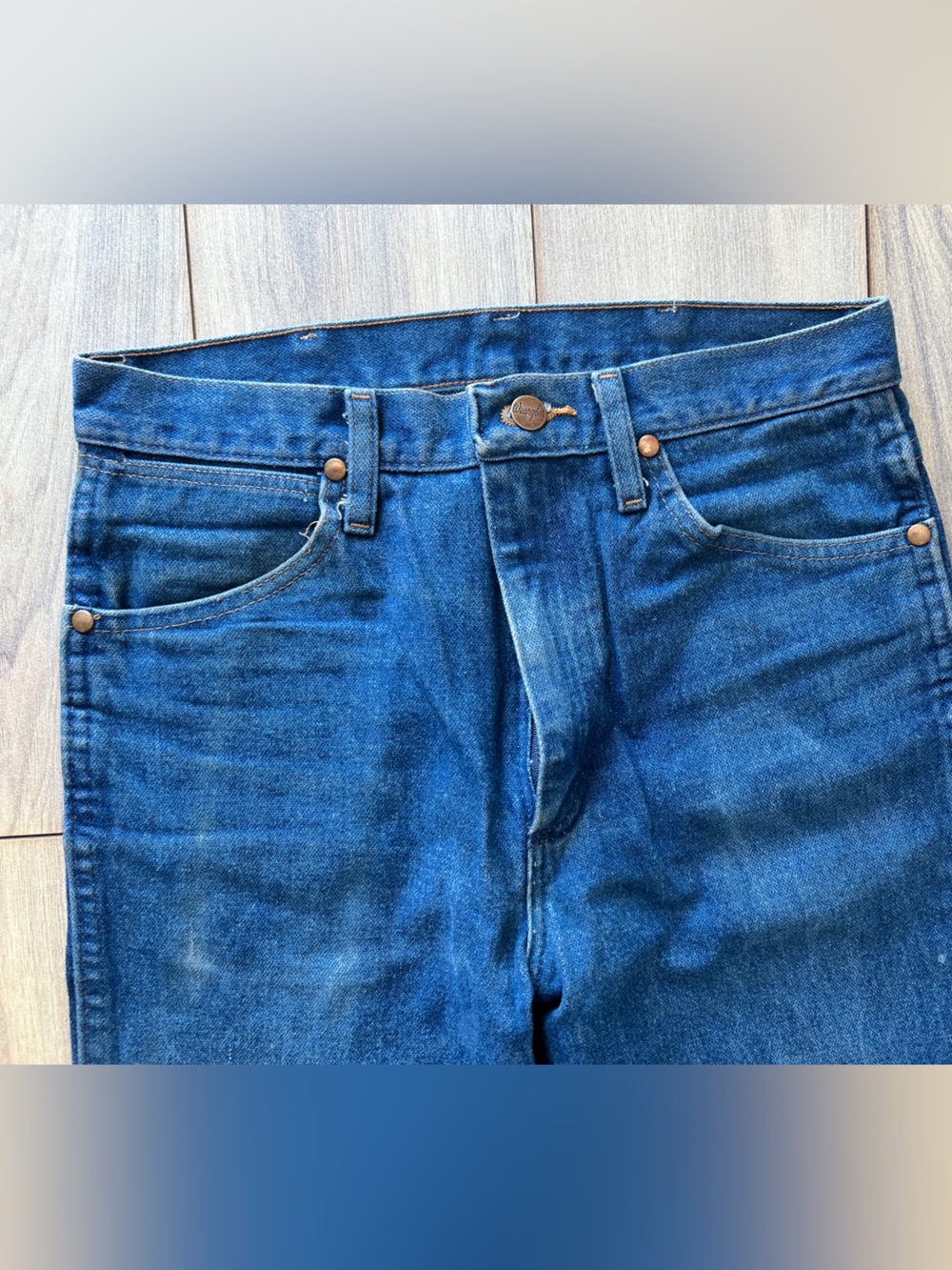 Wrangler Men's Relaxed Blue Denim Jeans with Brass Zipper 29X38 - Picture 3 of 6